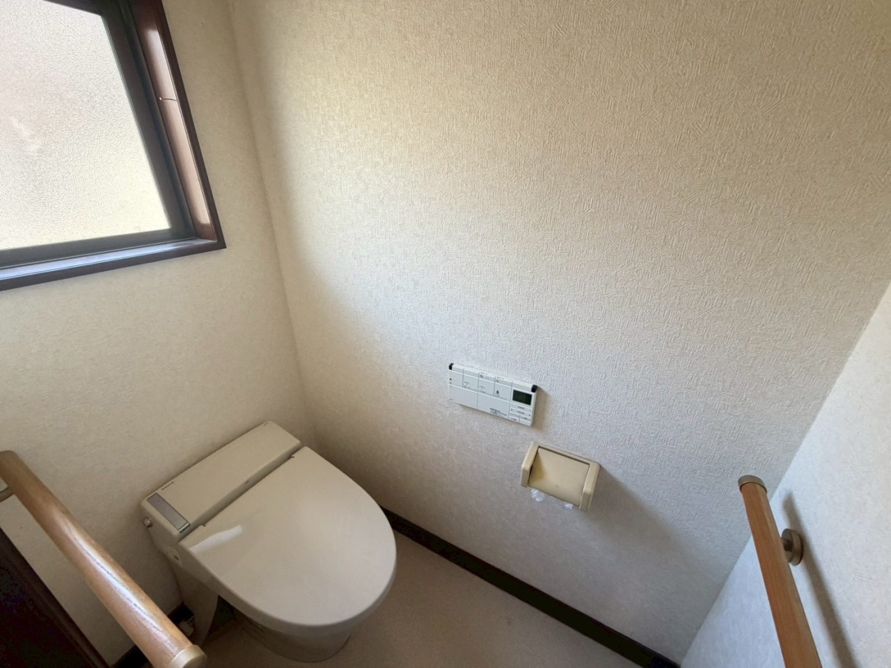 【トイレ】お掃除が楽になる、タンクレストイレ♪