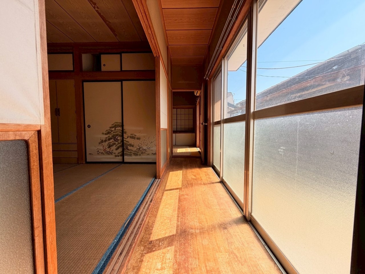 【縁側】あたたかい光が入る縁側♪