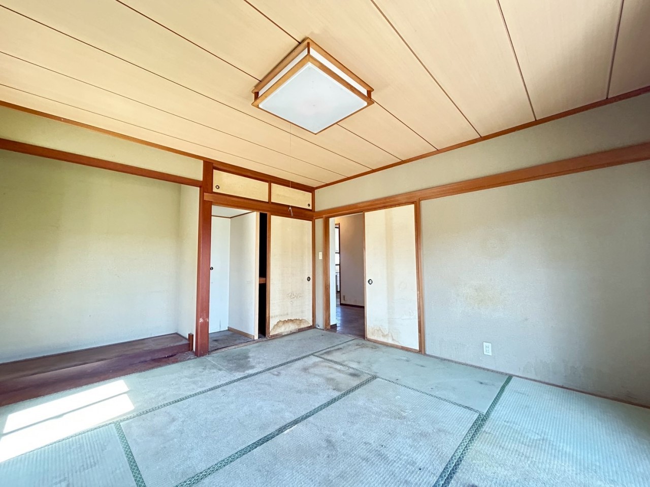 【東側和室】畳の香りに包まれる穏やかな和の暮らし♪