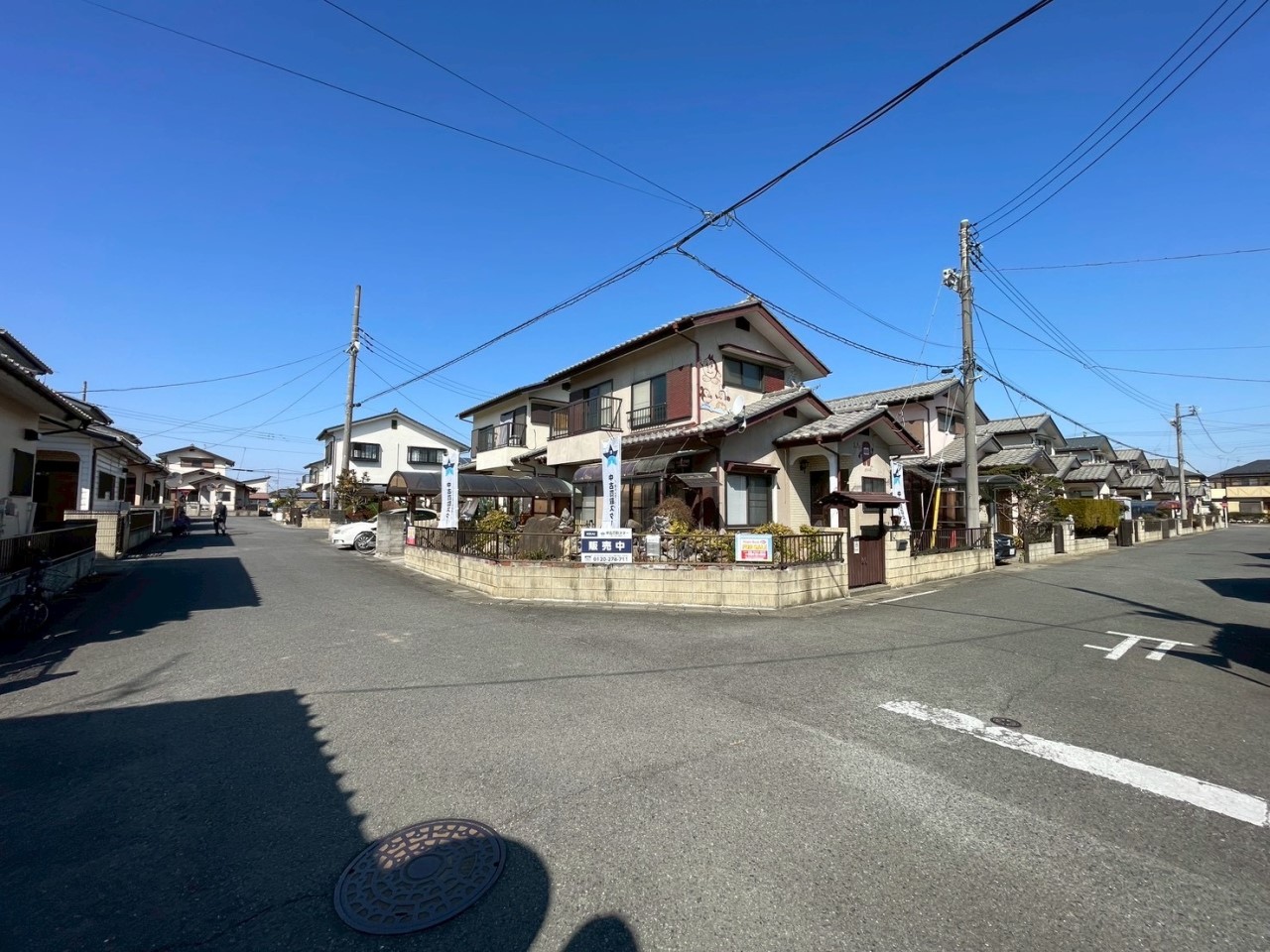 【外観】角地のため風遠し良好、開放感あり◎