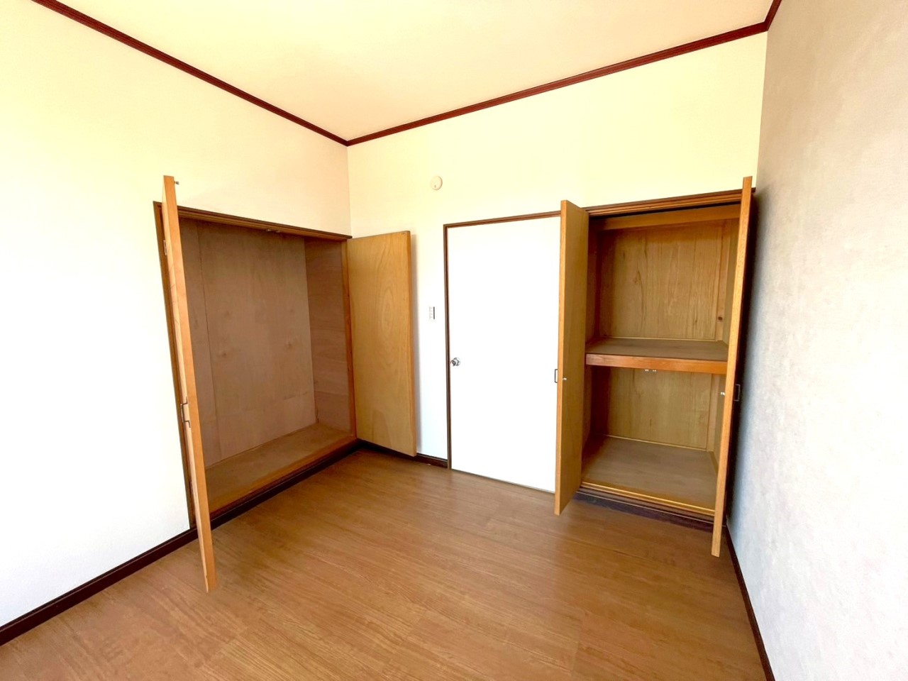 ※リフォーム済【2階洋室】趣味部屋や1人部屋にもぴったりな洋室♪2階には3部屋ございます(^^)/