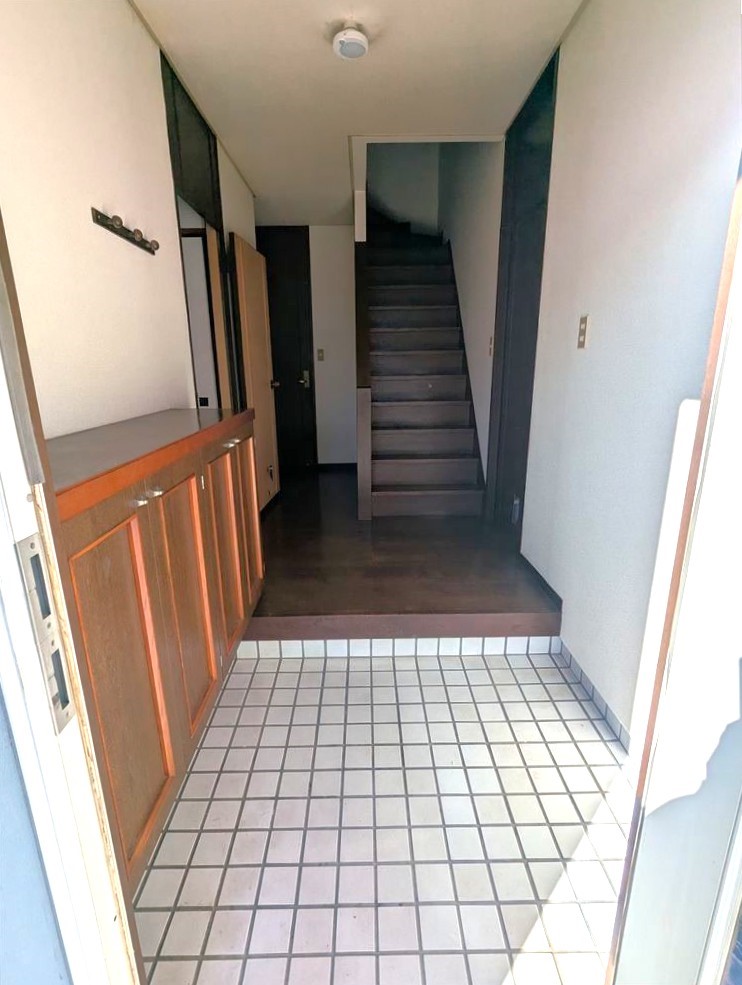 【玄関】※※現況販売となります。(2025.11月撮影)