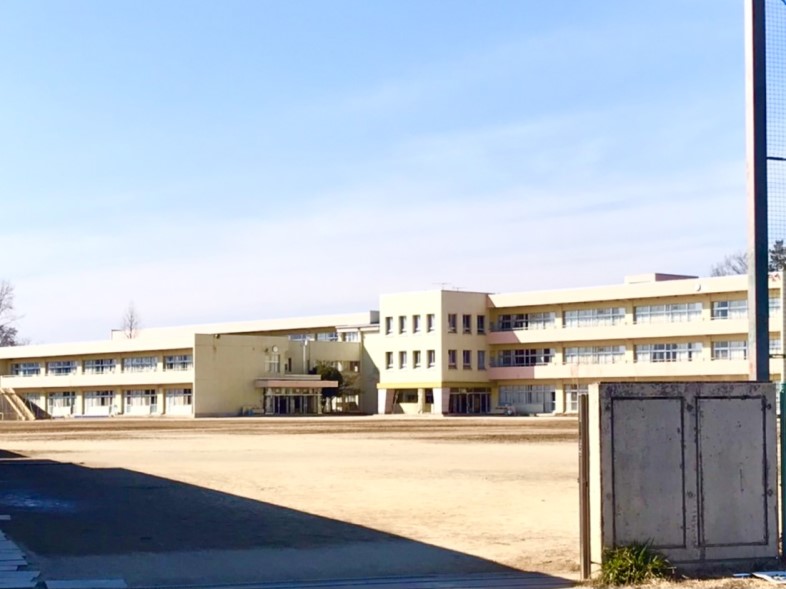 笠間市立友部小学校(900m)- 笠間市立友部小学校まで徒歩11分(約900m)