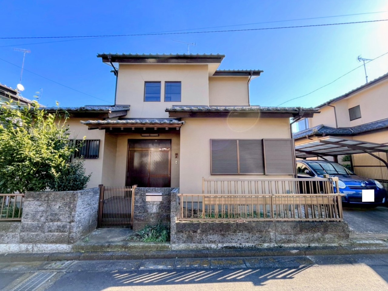 【外観】※現況販売となります。(2026年1月撮影)お車2台駐車可能です!