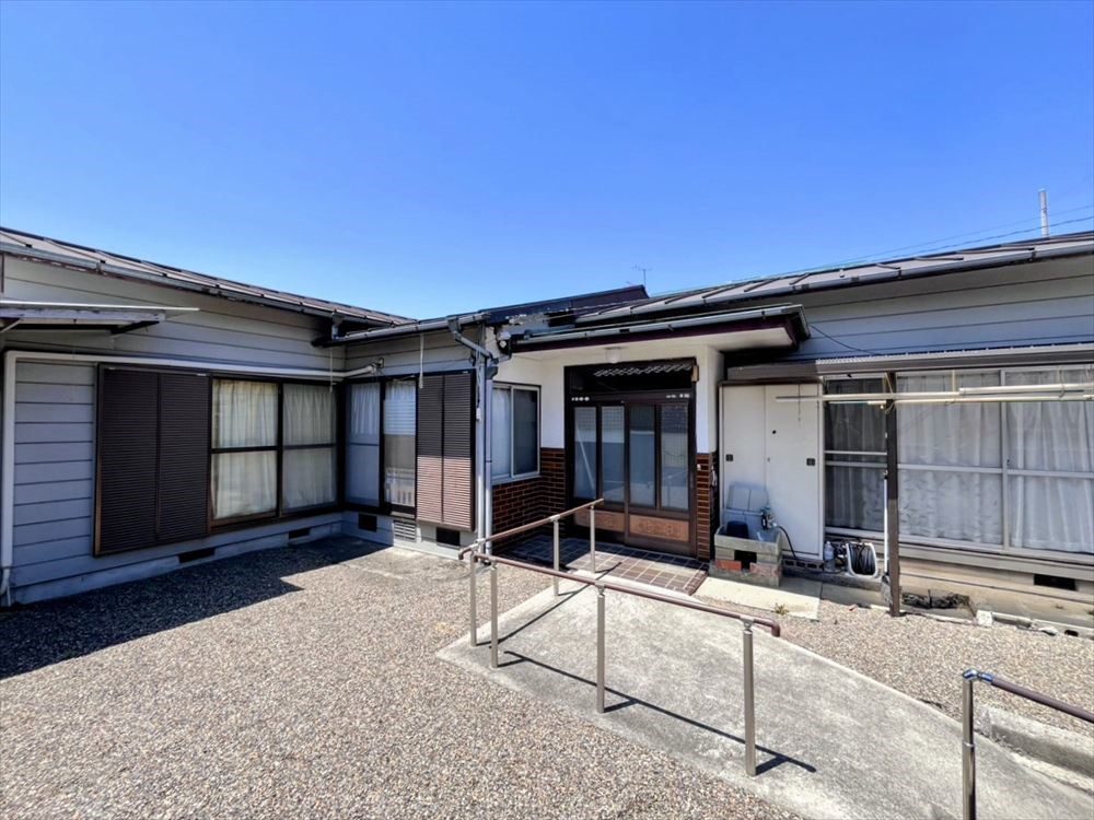 【外観】建物広々約30坪(102.16m2)!オール電化の平屋です(^^)/※2026年5月撮影