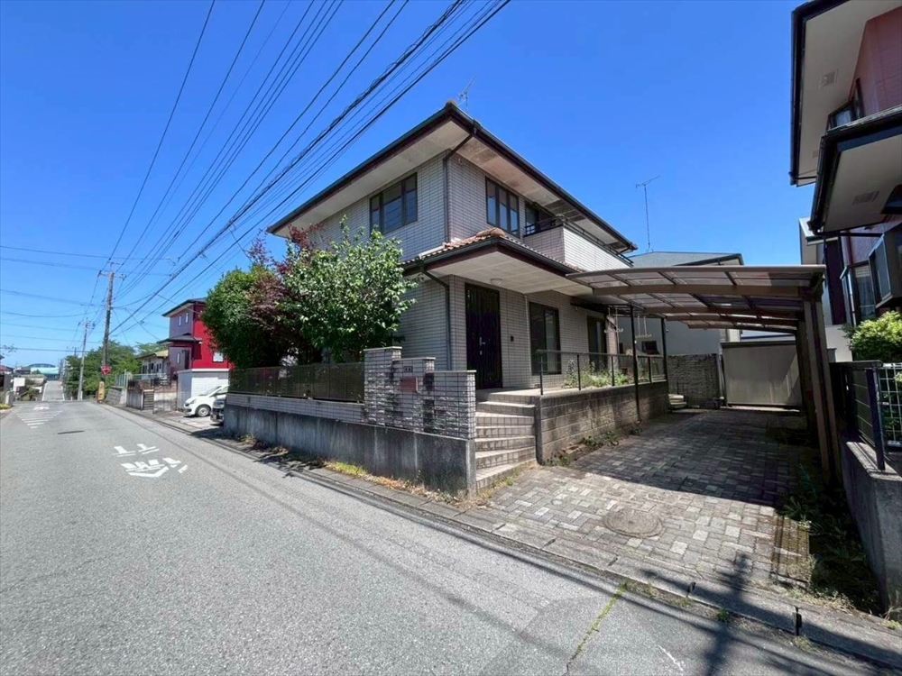 【外観】小学校やスーパー、コンビニまで徒歩6分!生活に便利な立地♪※2026年5月撮影
