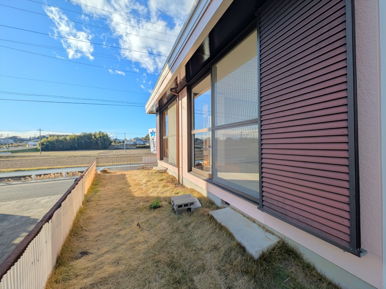 縁側から見渡すことのできるお庭スペースがあるので、ガーデニングなども楽しめます♪(2026年2月撮影)※リフォーム後写真