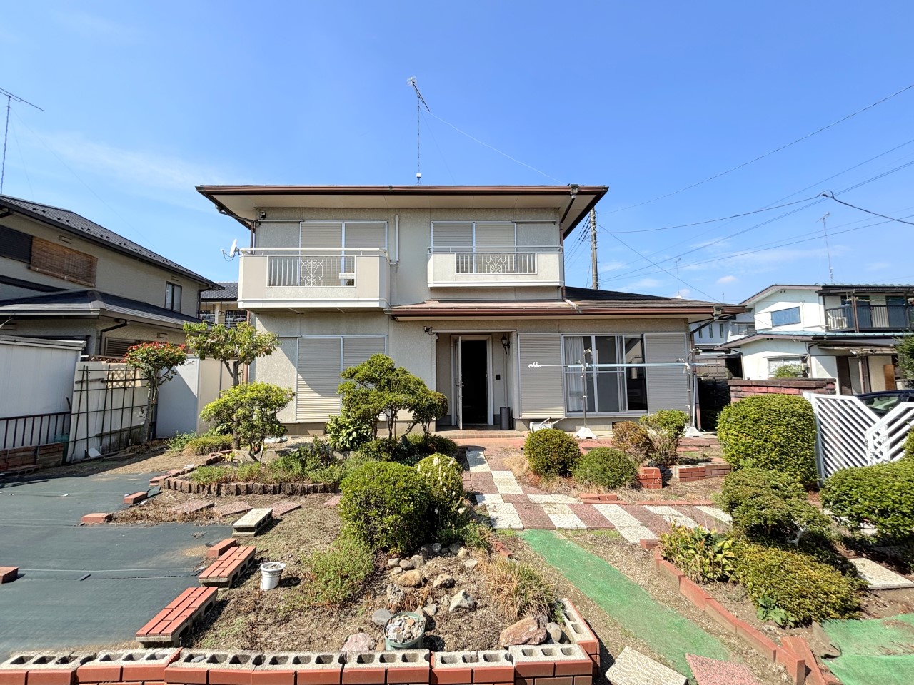 お庭が広くガーデニングなども楽しめます!