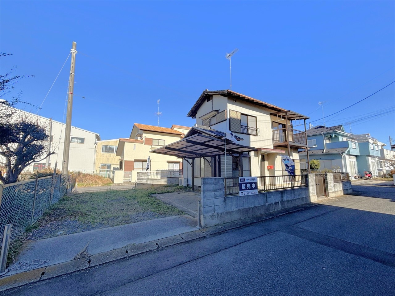 駐車3台可能です!北側と南側の両方から出入りができるので車の出し入れも楽ちんです♪(2025年12月撮影)