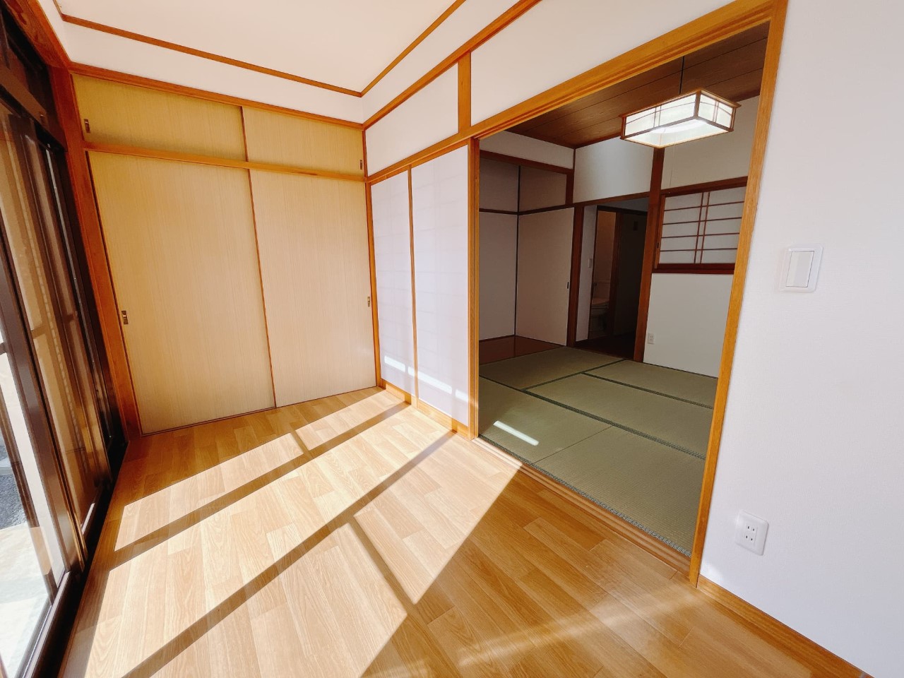 *. フリースペース.* 洗濯物を干すスペースとしても利用できます♪