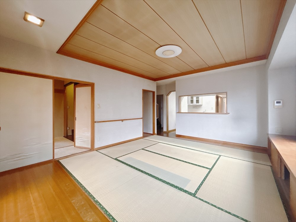 ※リフォーム前写真 畳はフローリングよりも足元が冷えにくいです♪