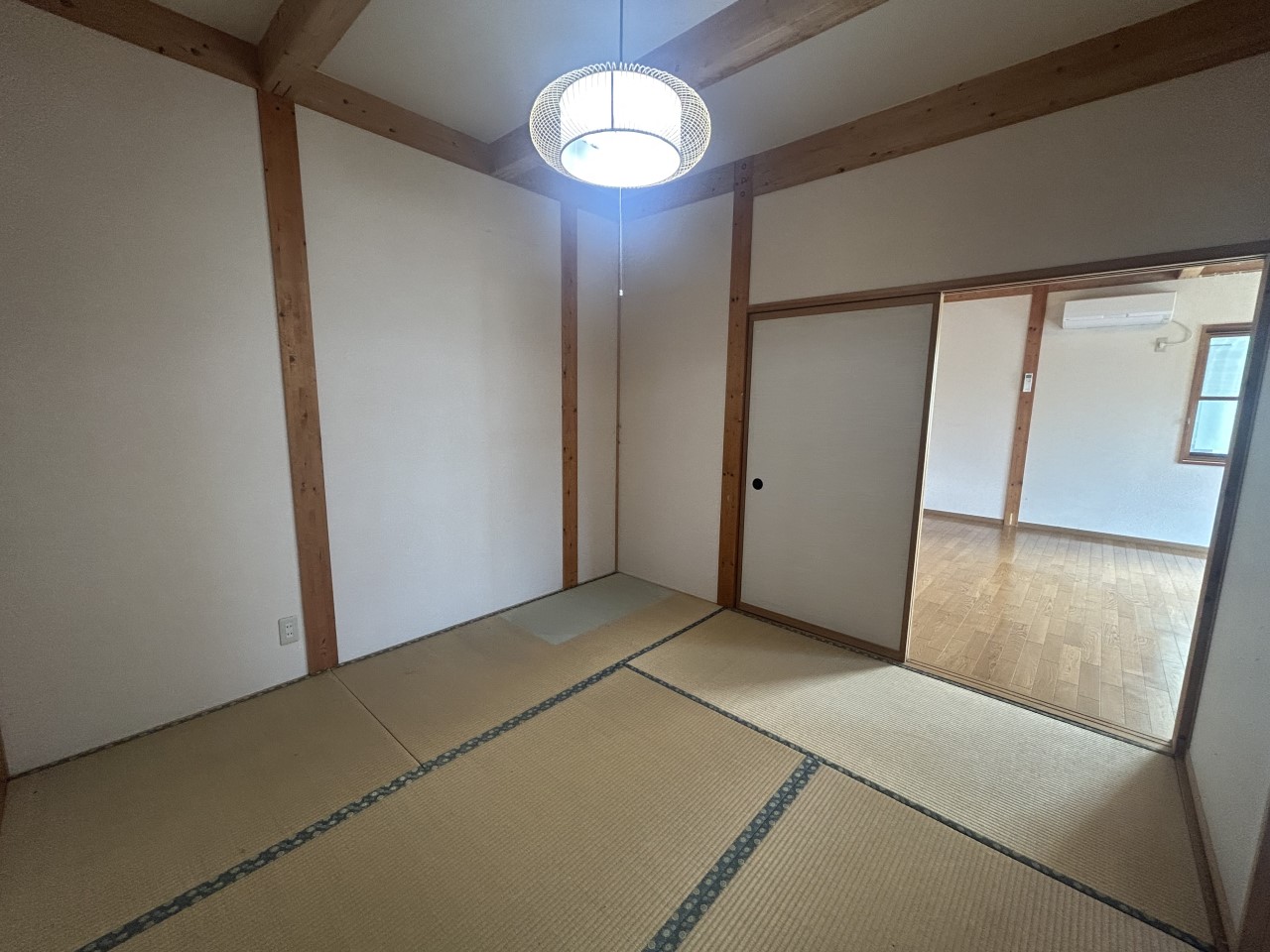 *. 和室 .* お子様とのお昼寝スペースとしても◎