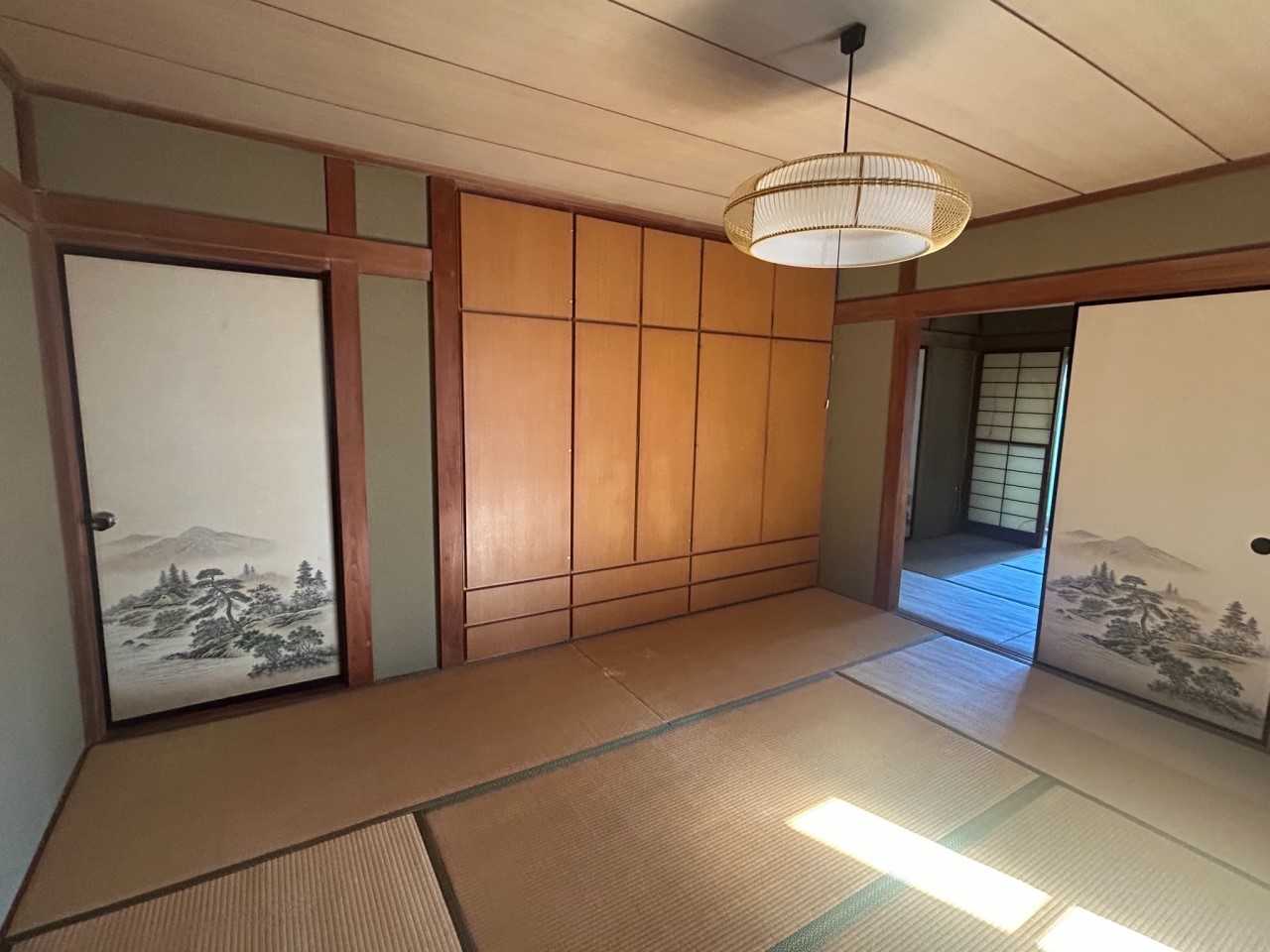 【和室】大きな収納がございます♪