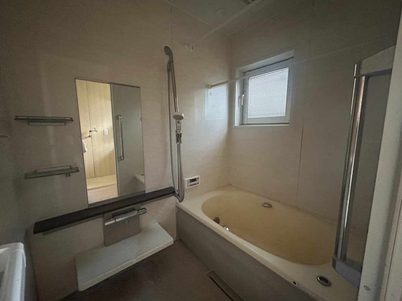 【浴室】親子で入れる大きさです♪