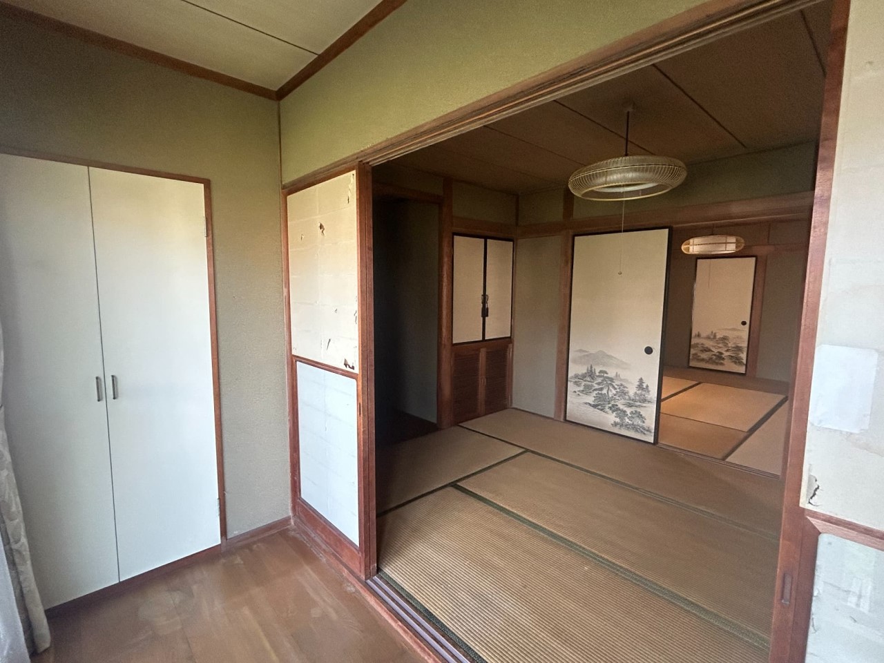 【縁側】収納がございます。