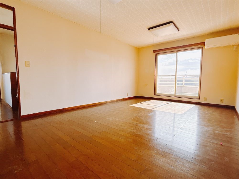 【洋室】2階の居室は全て南向きです♪