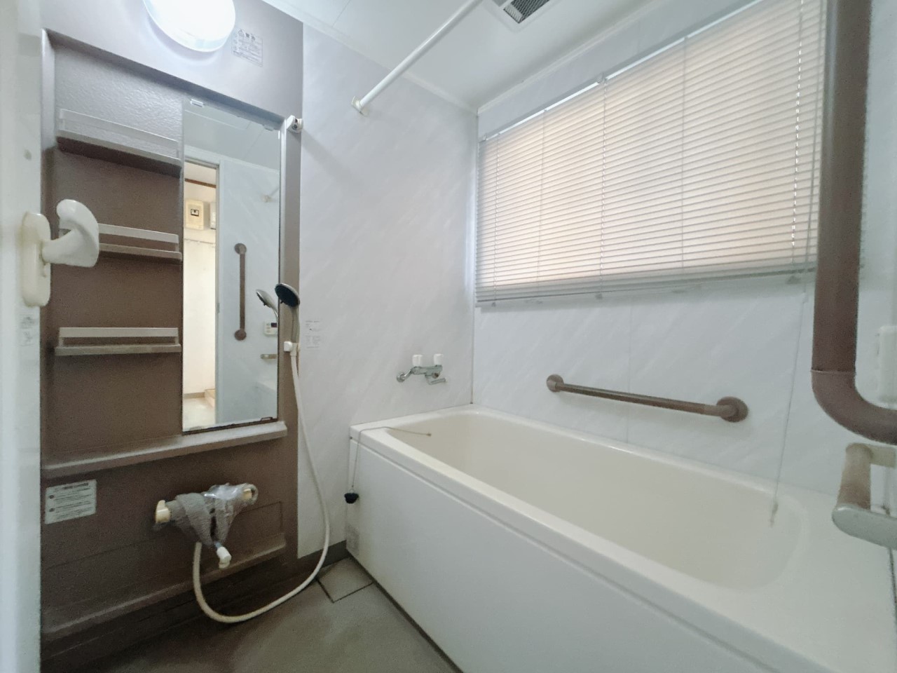 【浴室】親子で入れる大きさです♪