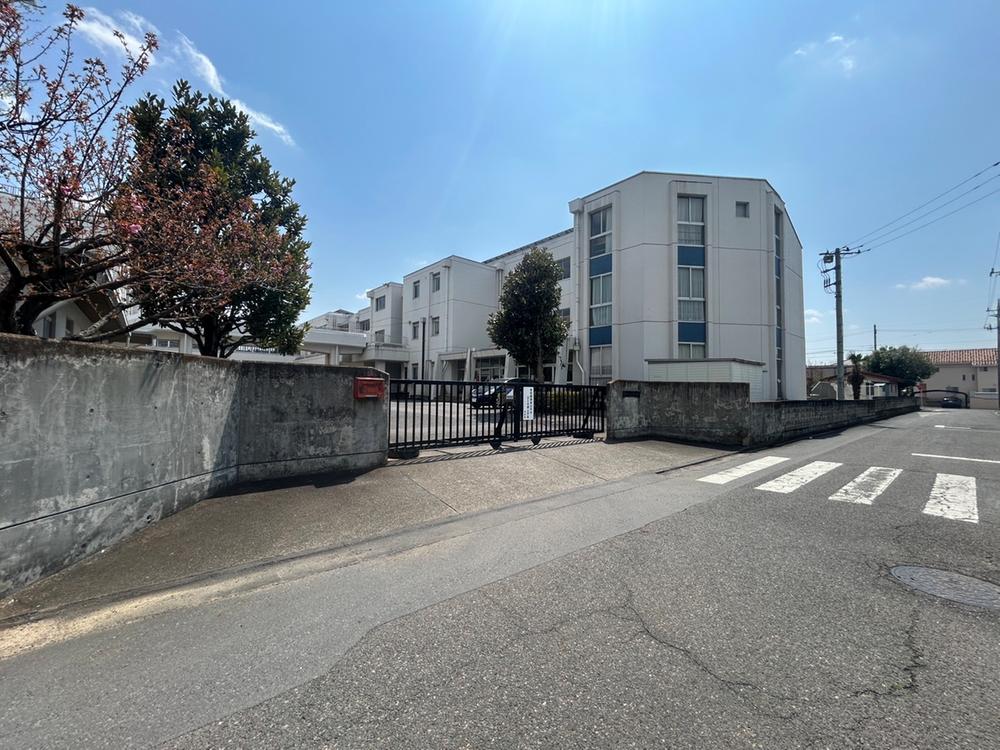 足利市立毛野南小学校(600m)-徒歩約8分