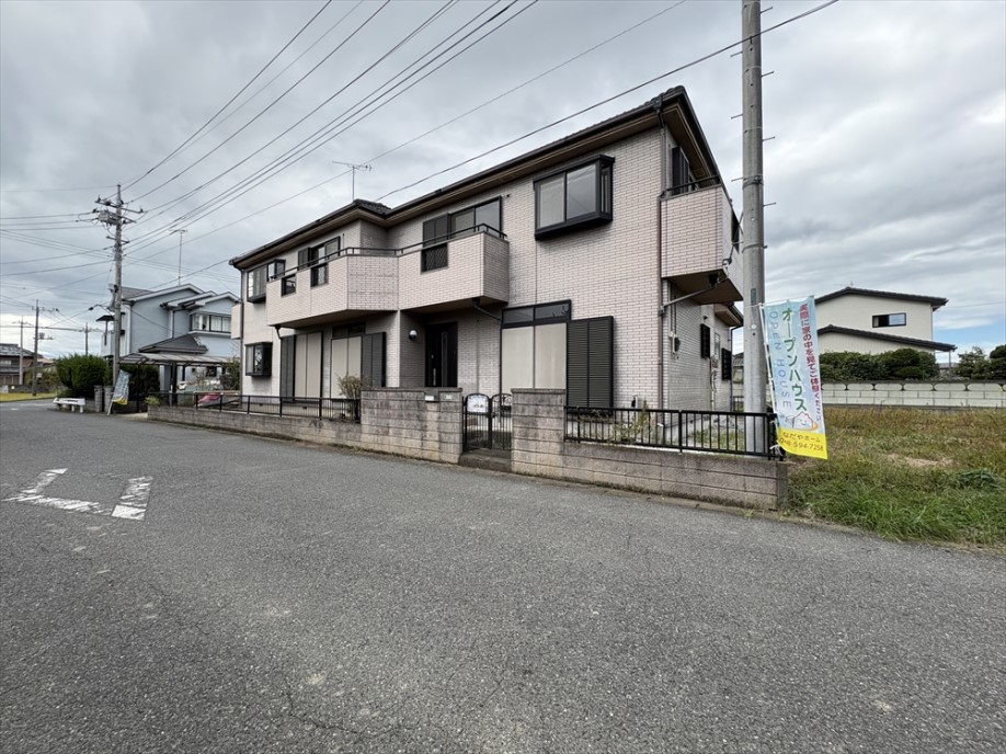 *. 外観 .* リフォーム中写真 お気軽にお問い合わせください♪