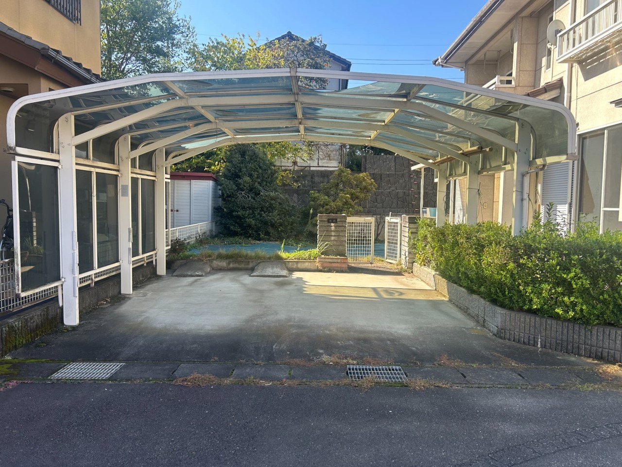 【外観】カーポート付きです♪