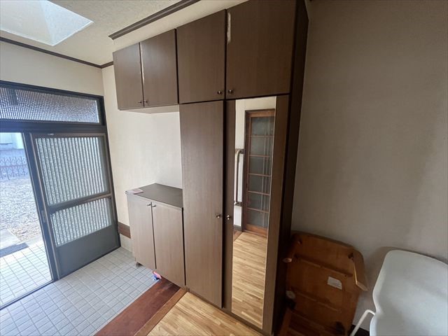 【玄関】玄関収納付きでたくさんの靴でもスッキリ整います♪※2026年2月撮影