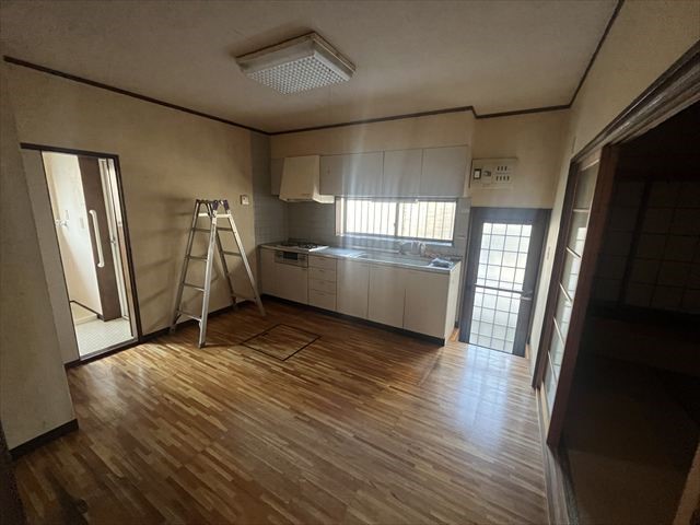 【キッチン】家事効率を高める勝手口付き!※2026年2月撮影撮影