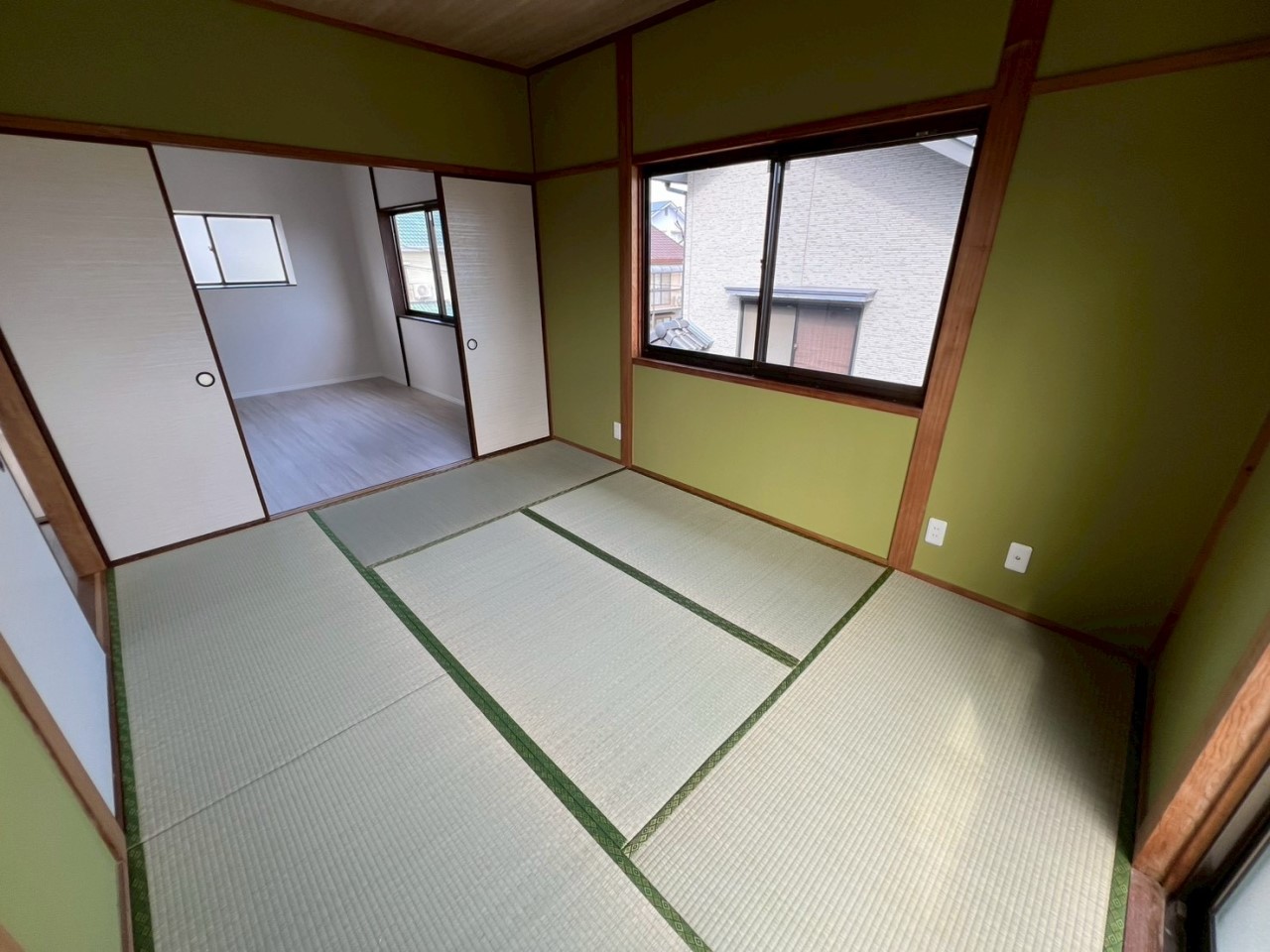 【和室】※リフォーム後の写真です。(2026.5月撮影)※2階6帖の和室♪ゆったりと寛げる空間です♪