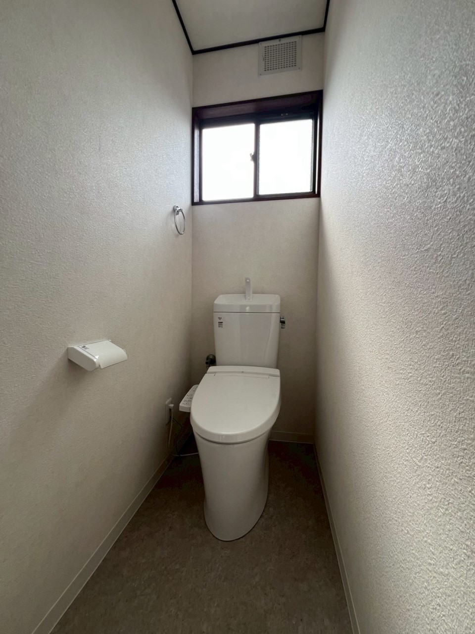 【2Fトイレ】※リフォーム後の写真です。(2026.5月撮影)※トイレが2か所あるので朝も混まずに安心です♪