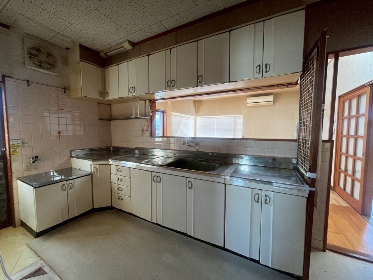 【キッチン】※現況販売となります。(2026年3月撮影)使いやすいL字タイプのキッチン♪