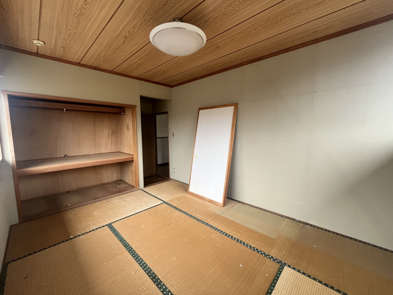 【和室】しっとりと落ち着いた雰囲気の和室