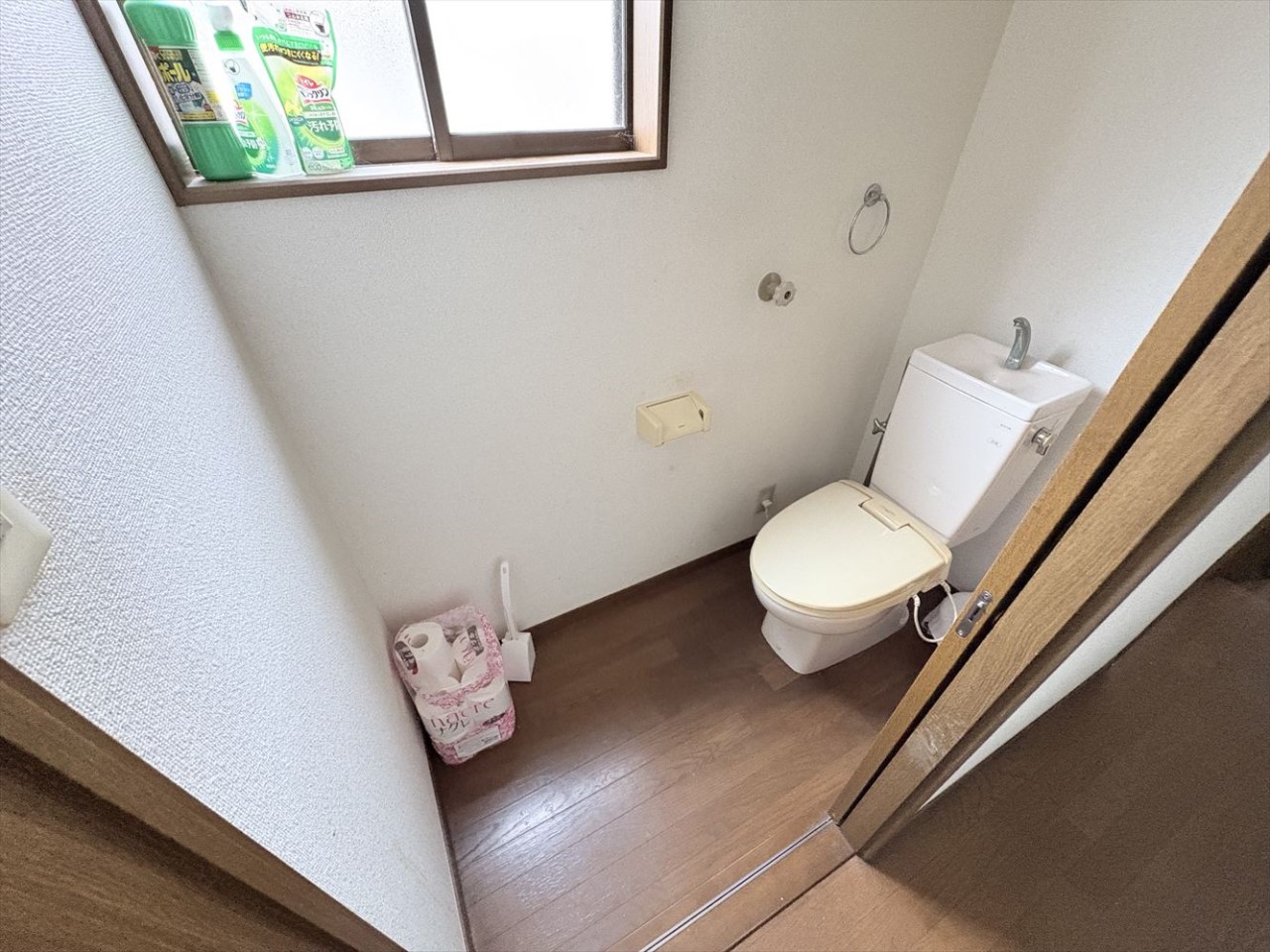 【トイレ】明るく清潔感のあるトイレです!