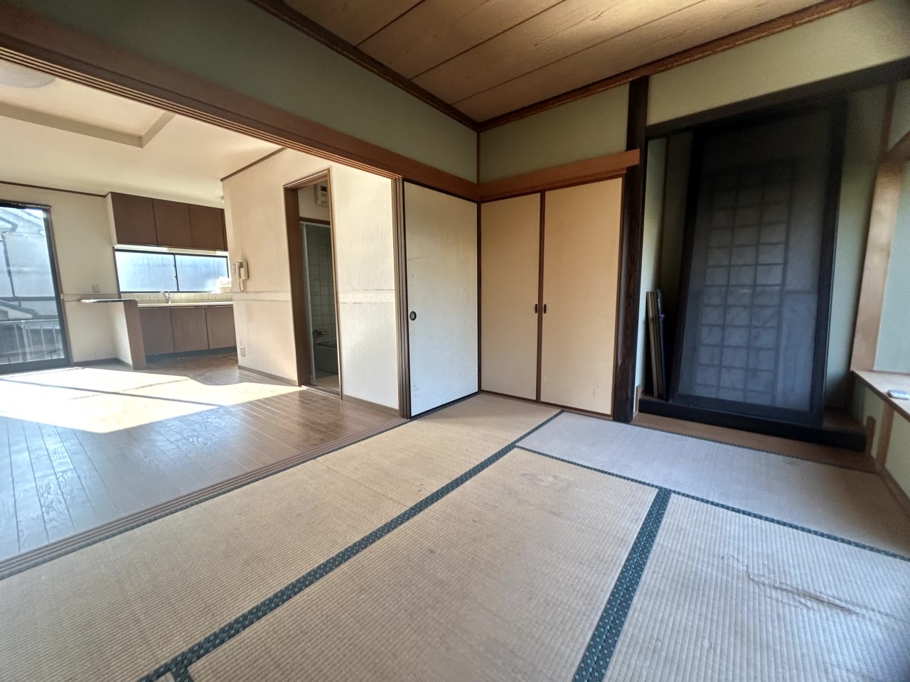 【1F和室】※リフォーム前の写真です。(2026年3月撮影)畳表替えを施す予定です♪