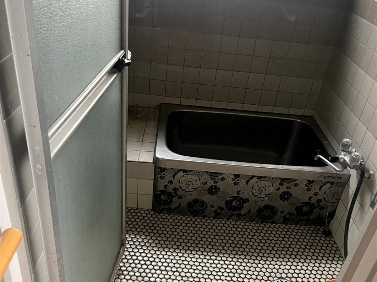 【浴室】※現況販売となります。(2026年3月撮影)足を伸ばしてゆったりと浸かれるバスルーム♪