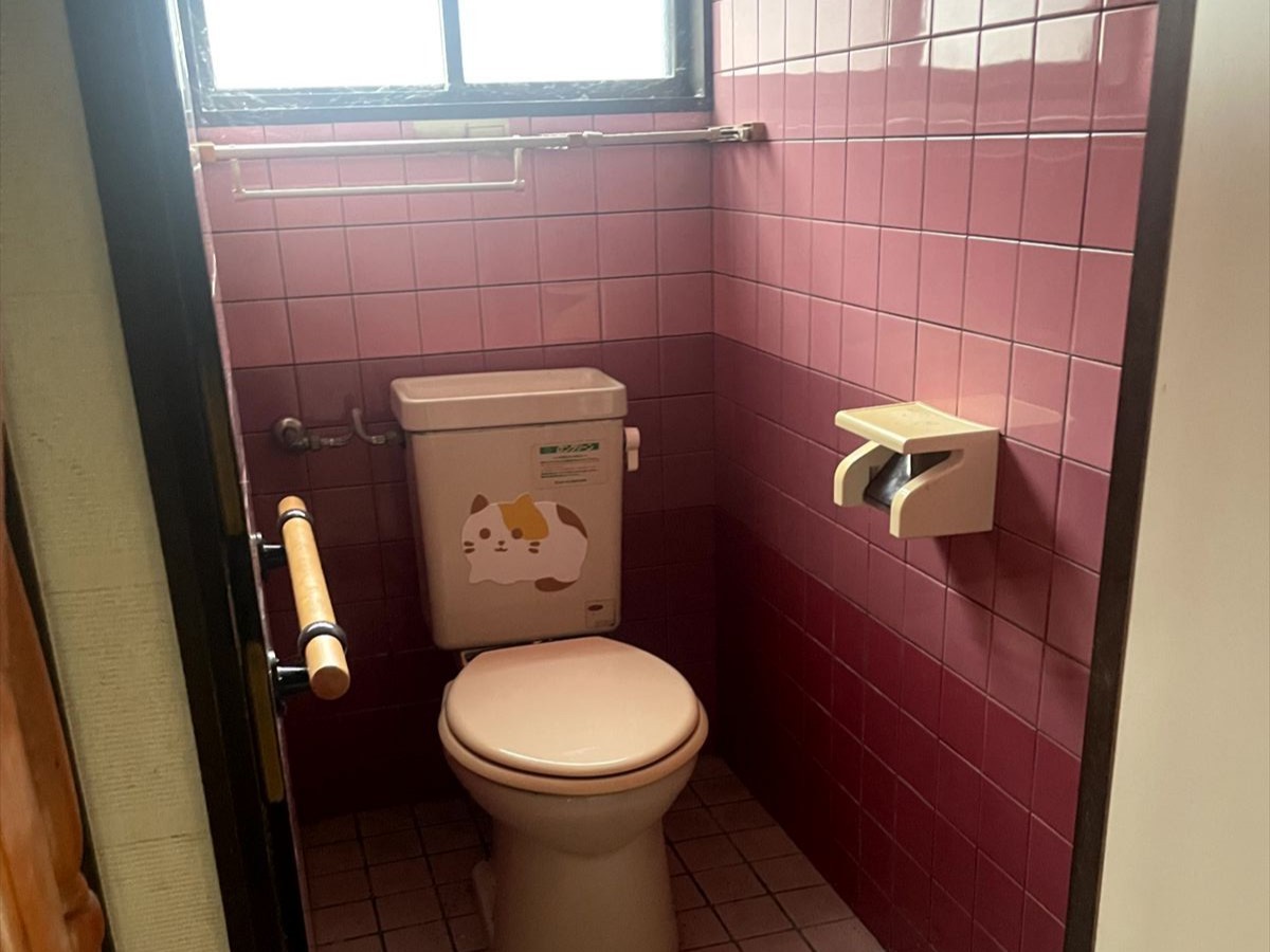 【トイレ】※現況販売となります。(2026年3月撮影)ペーパーホルダー付きで便利です♪