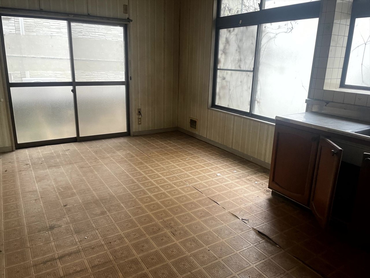 【DK】※現況販売となります。(2026年3月撮影)大きな窓から明るい光が差し込みます♪