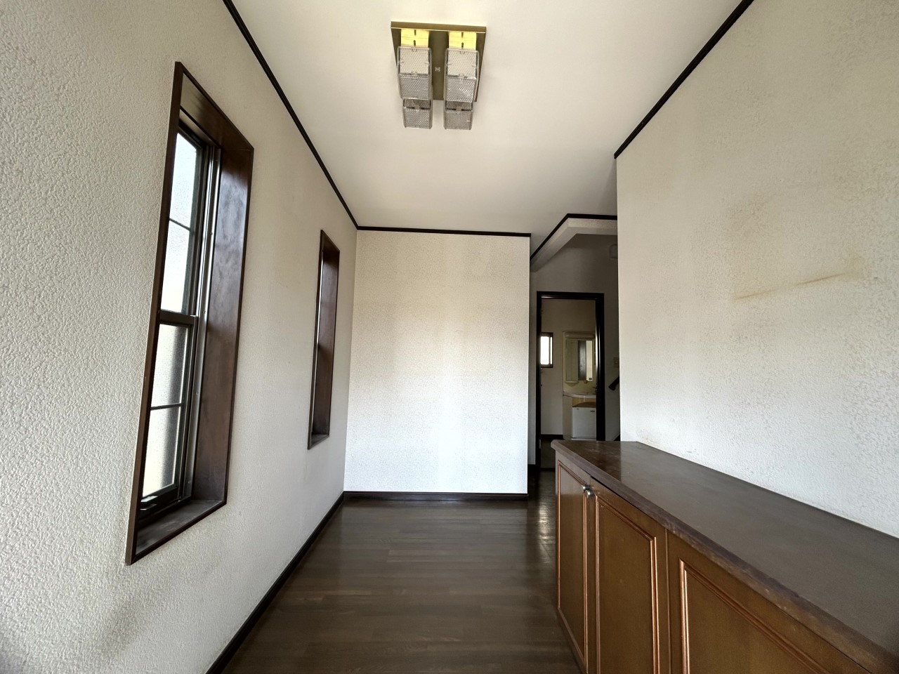 【外観】※現況販売となります。(2026年3月撮影)下駄箱付きで靴も沢山入ります♪