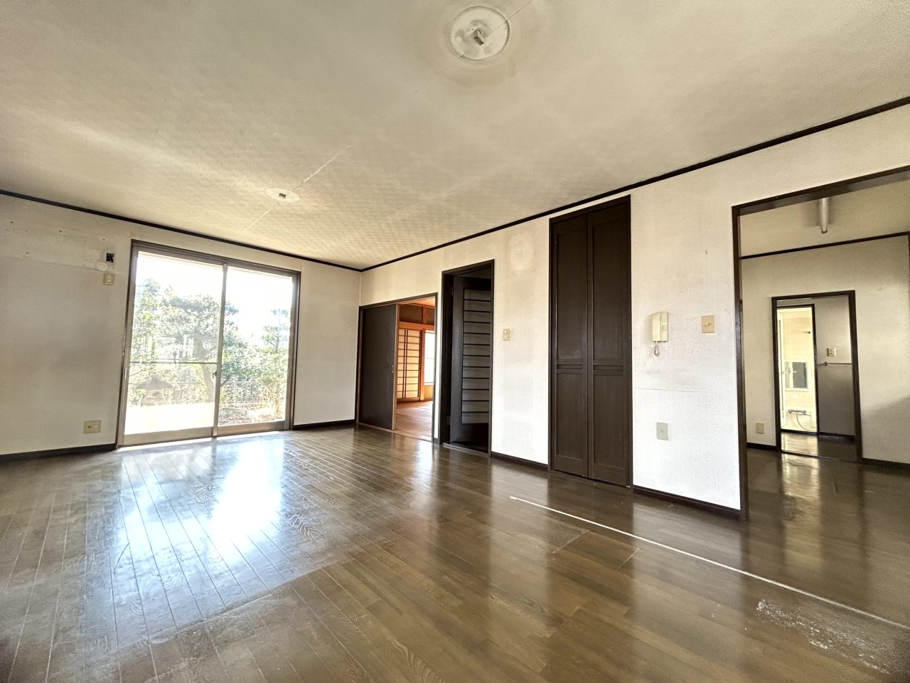 【LDK】※現況販売となります。(2026年3月撮影)18.3帖の広々リビング♪