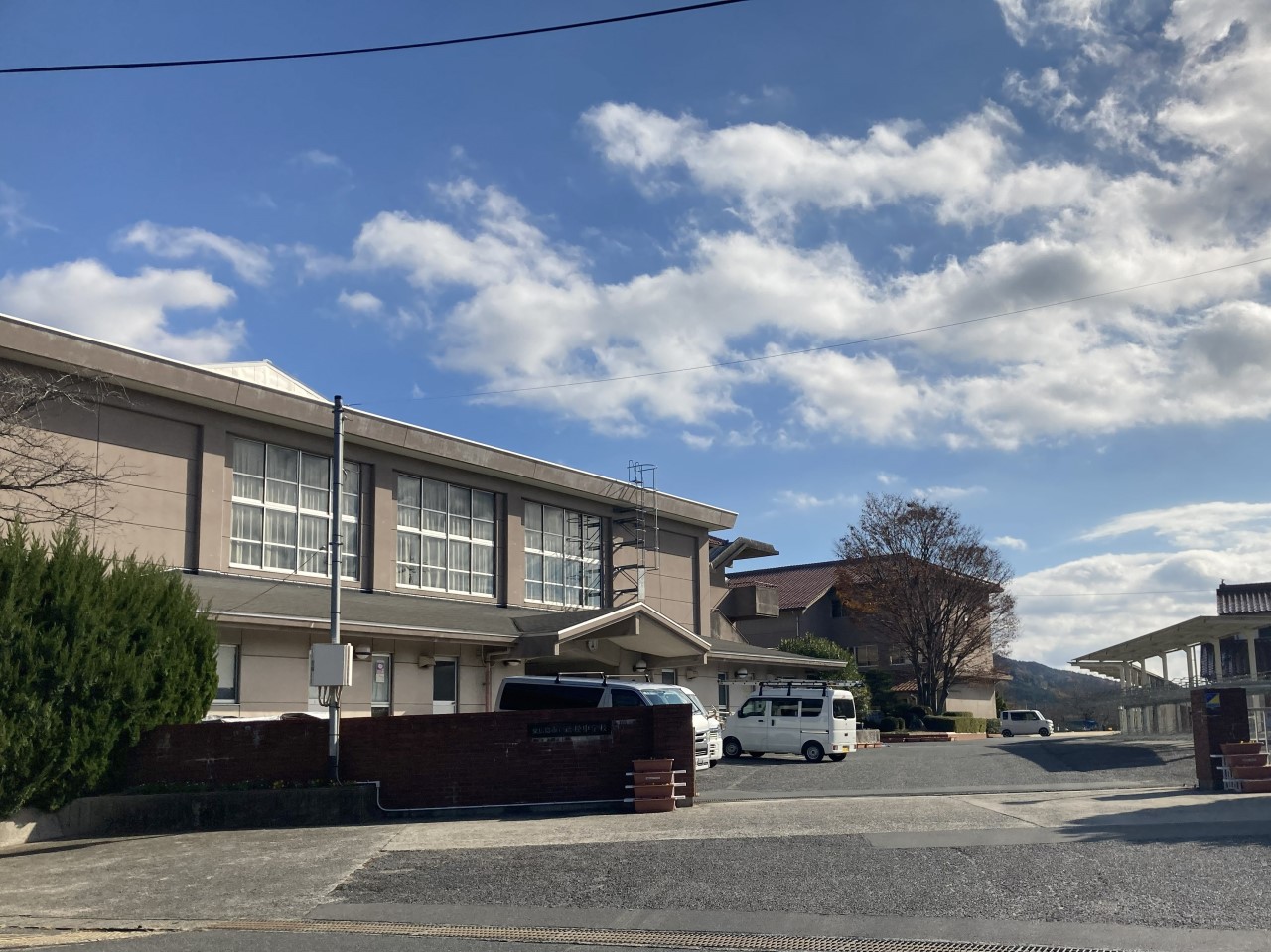 磯松中学校(2700m)-