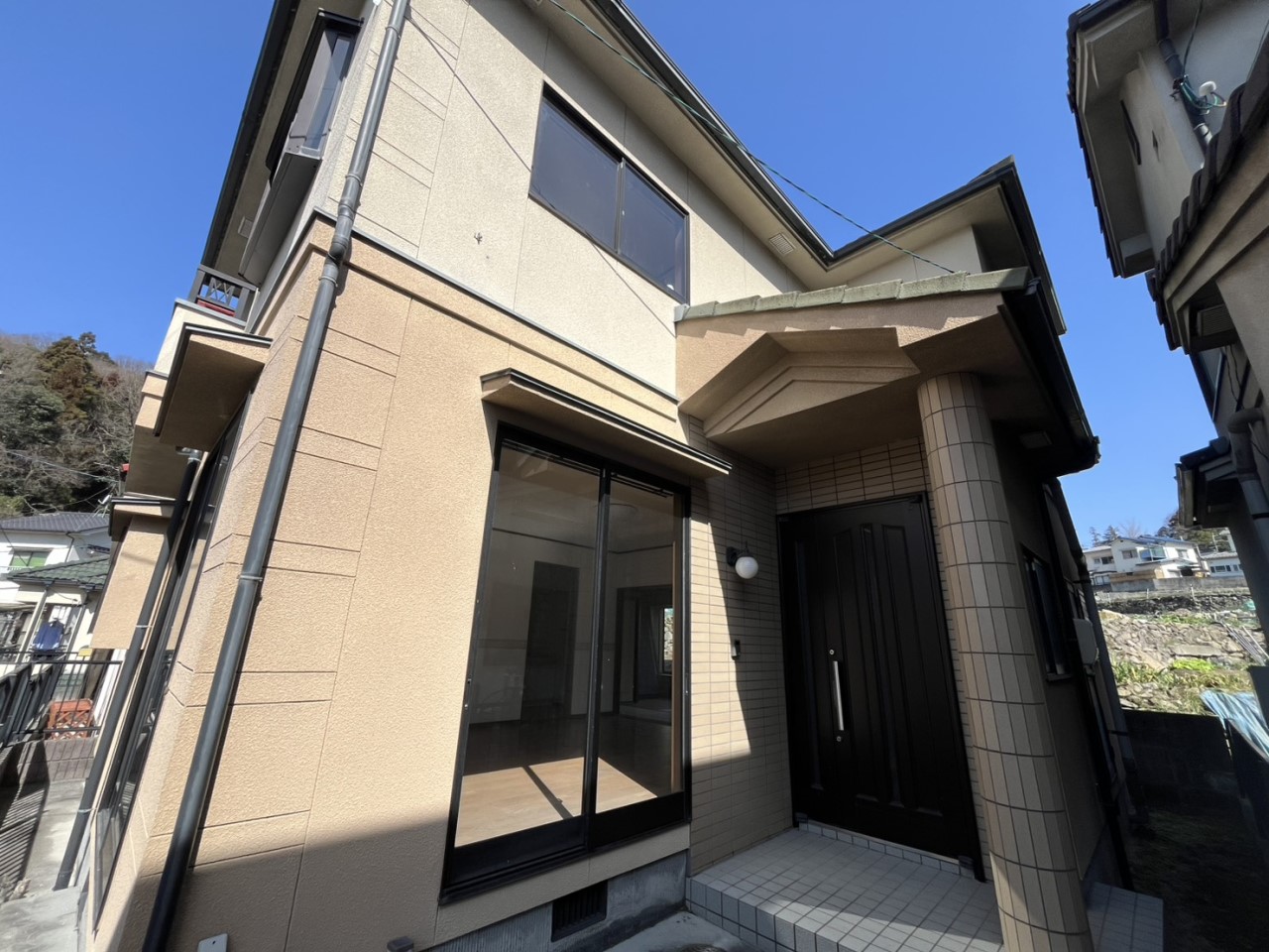 【外観】※リフォーム前の写真です。(2026年3月撮影)屋根塗装・外壁塗装を行います!