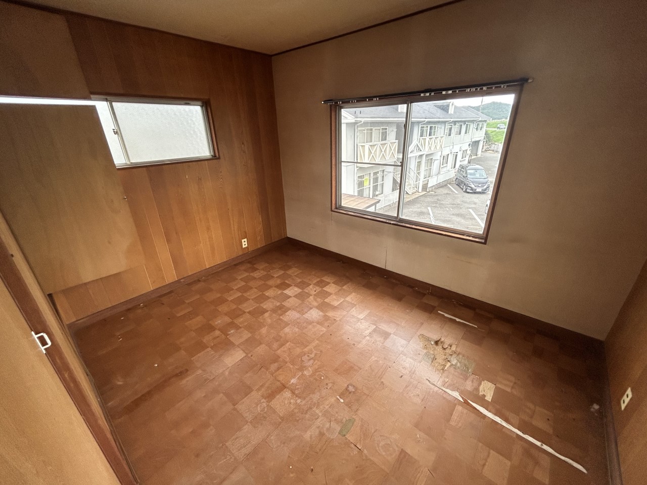 《2F洋室》子供部屋や趣味の部屋にどうですか?(2025年10月撮影)※リフォーム前写真