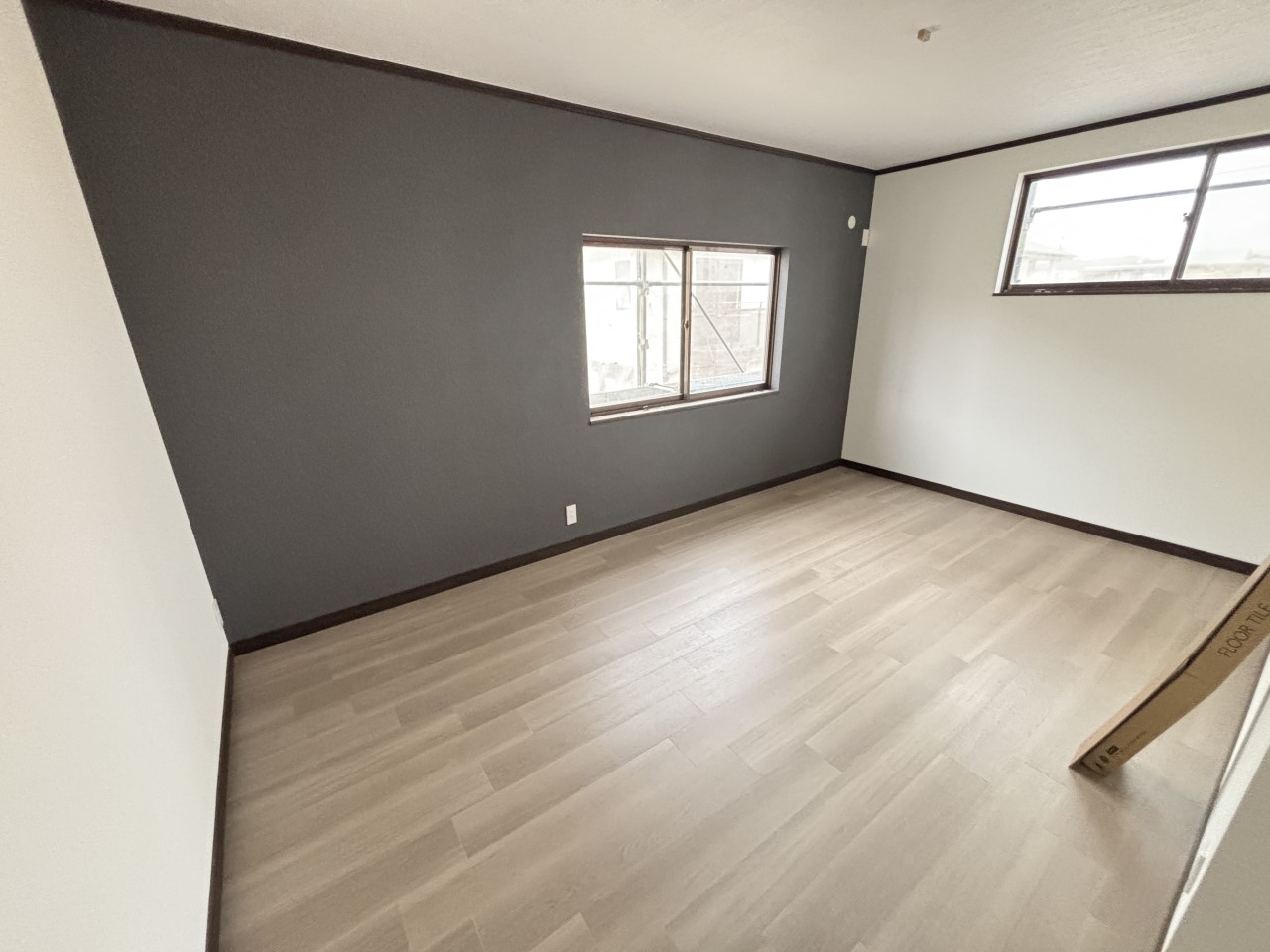 【リフォーム中:洋室】書斎やワークスペースとしても活用できる多用途な洋室です♪※2026年3月撮影