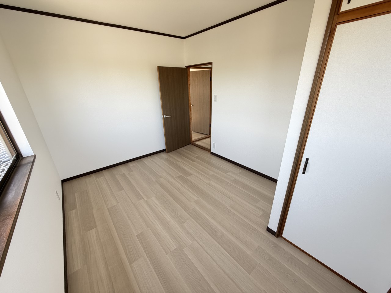 《2F洋室》子供部屋や趣味の部屋にどうですか?(2026年4月撮影)※リフォーム後写真