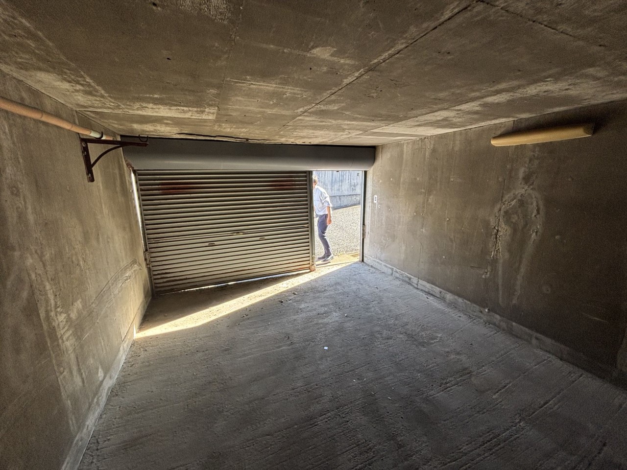 《ガレージ》ガレージがついています!※リフォーム前写真(2025年10月撮影)