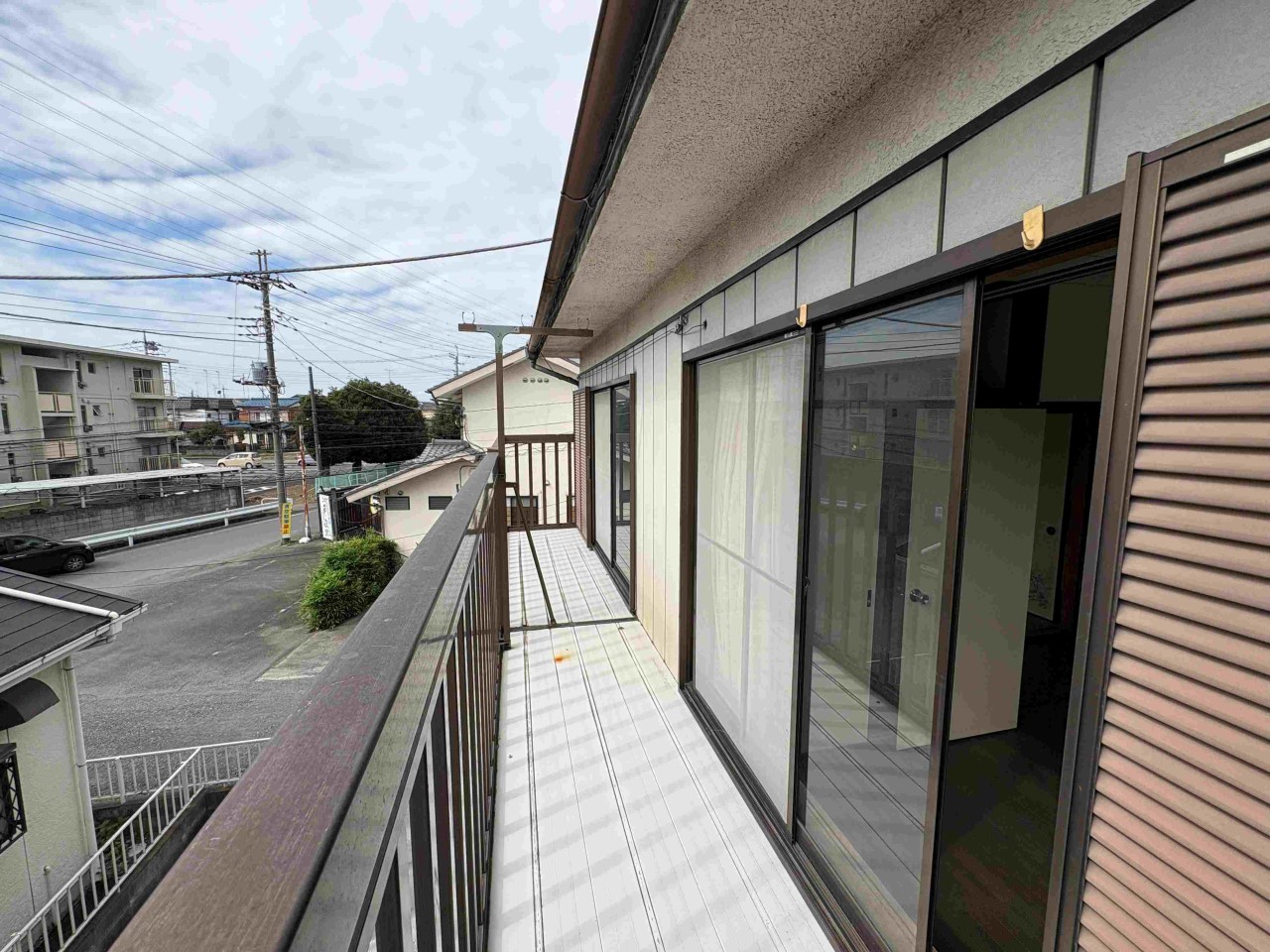 【バルコニー】広々としているので、お布団がたくさん干せます♪