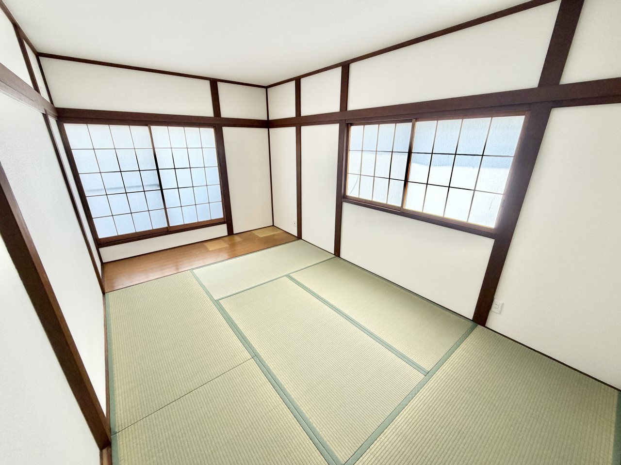 ◆2階和室(リフォーム後)|押し入れ付きの和室は、布団や季節物、日用品の収納に便利で、お部屋をスッキリ保てます。