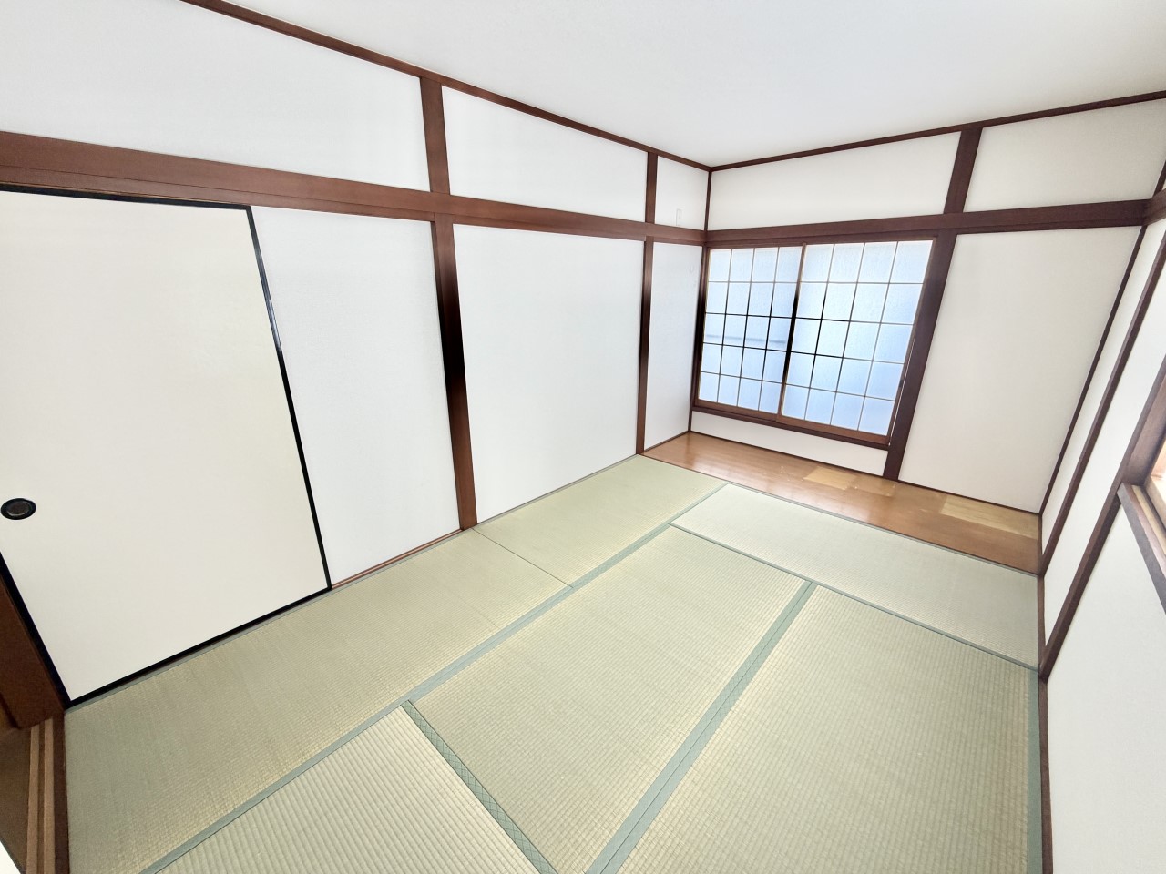 ◆2階和室(リフォーム後)|ぬくもりを感じられる和室でゆっくりとお寛ぎいただけます♪