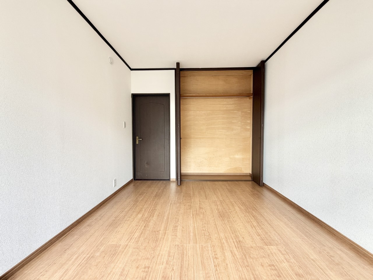 ◆2階洋室(リフォーム後)|子供部屋や趣味のお部屋として使いやすい洋室です。