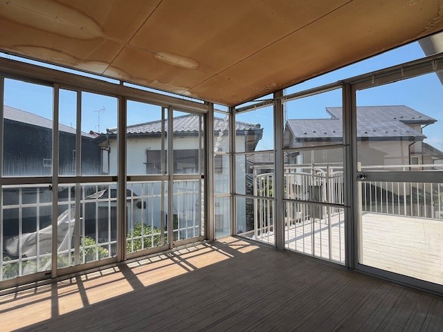 【サンルーム】お天気を気にせずに、お洗濯物が干せるのは嬉しいですね♪ ※未登記のため、売主にて登記予定です。