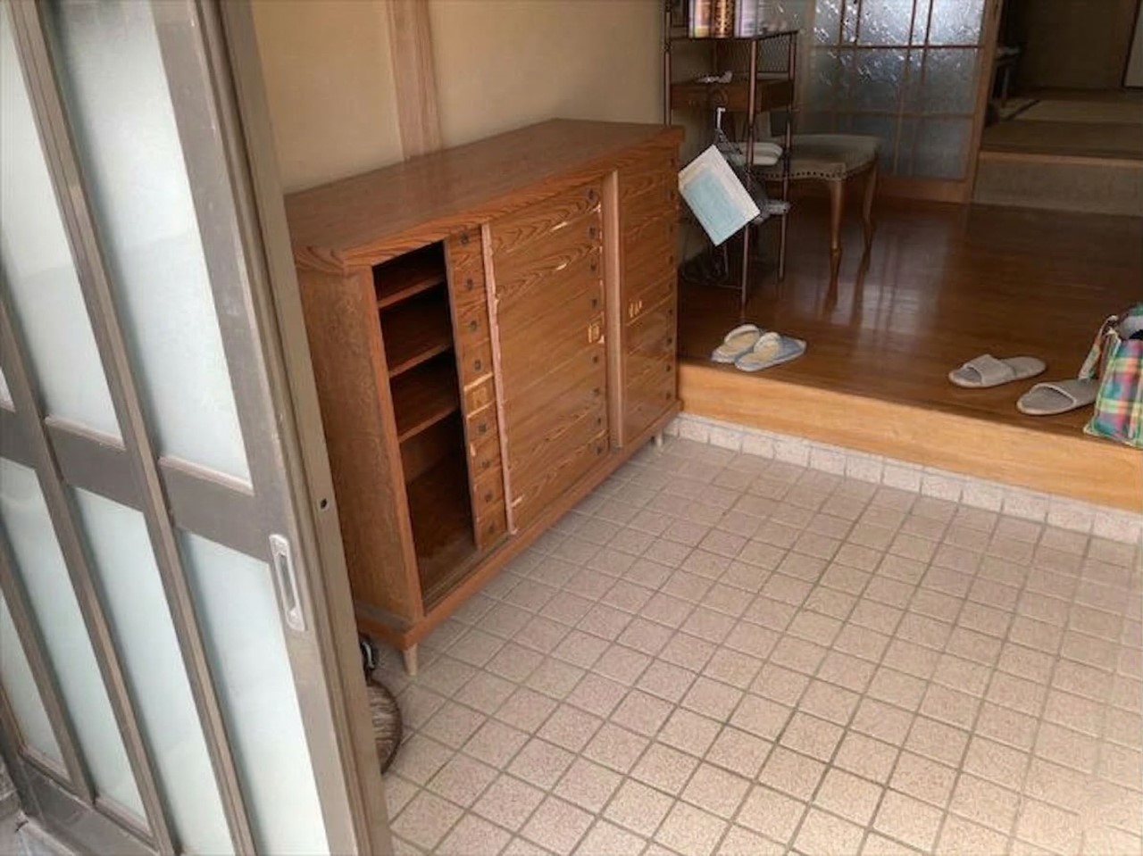 【玄関】玄関収納付きでたくさんの靴でもいつもスッキリ整います♪※2026年3月撮影