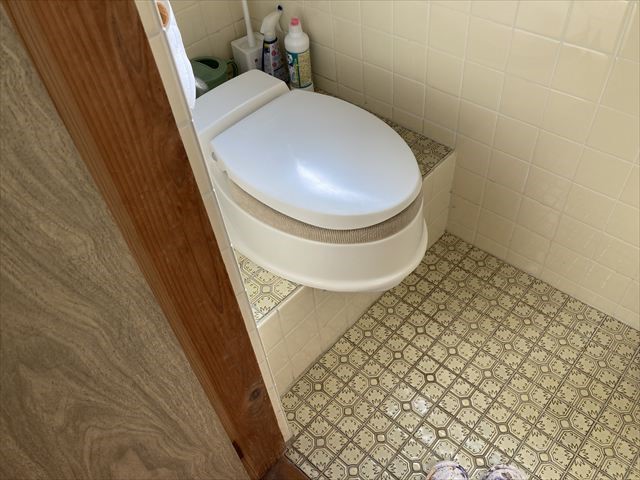 【トイレ】段差を活かした洋式仕様のトイレです♪※2026年2月撮影